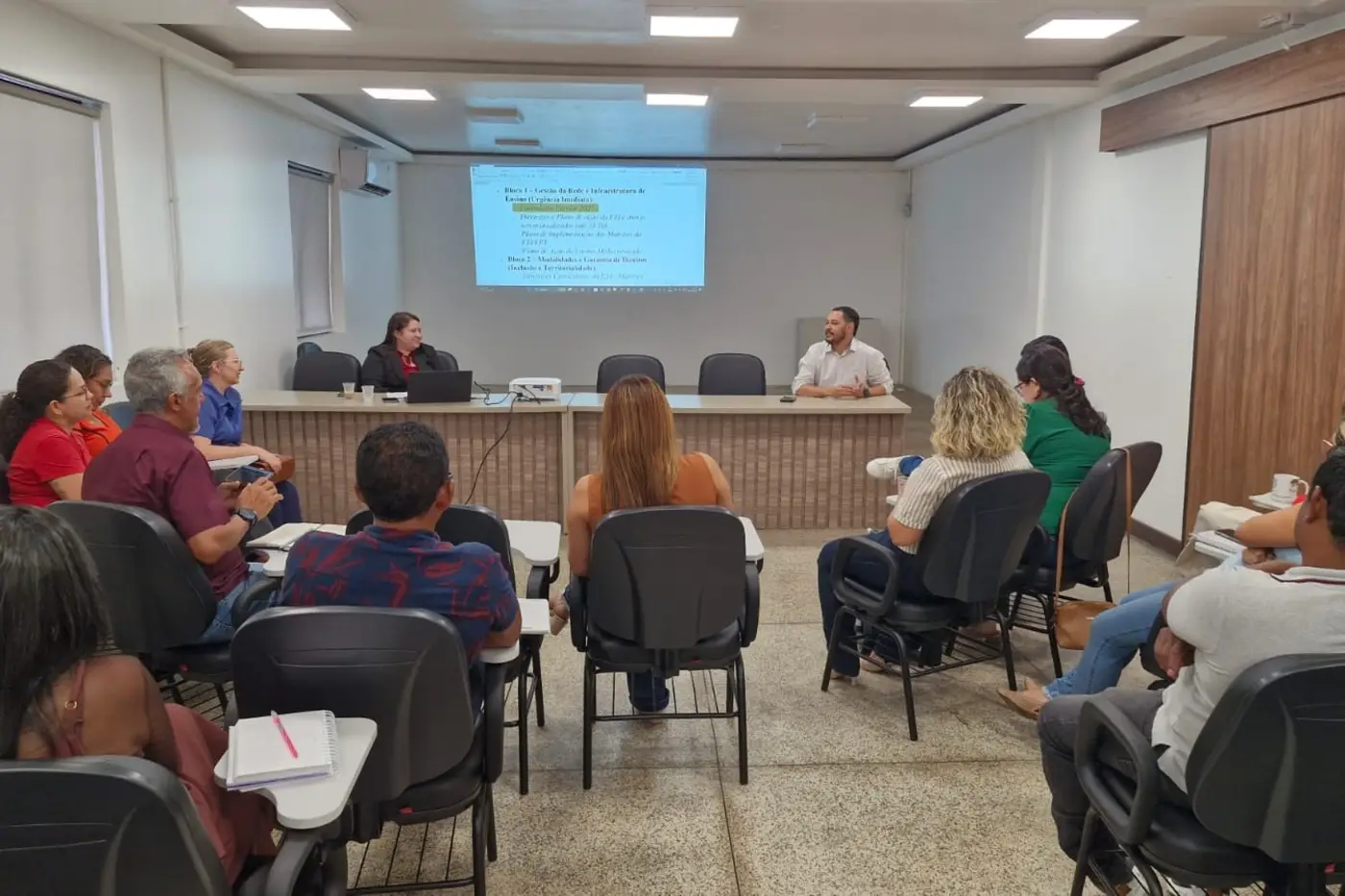 Reunião no auditório da Seed debateu a regulamentação de políticas educacionais e a atualização das diretrizes de ensino no Amapá